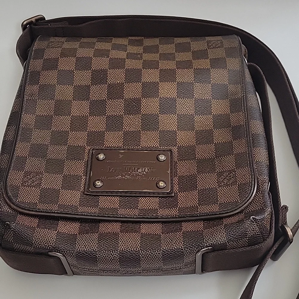 Louis Vuitton Damier Ebene Brooklyn Messenger Bag